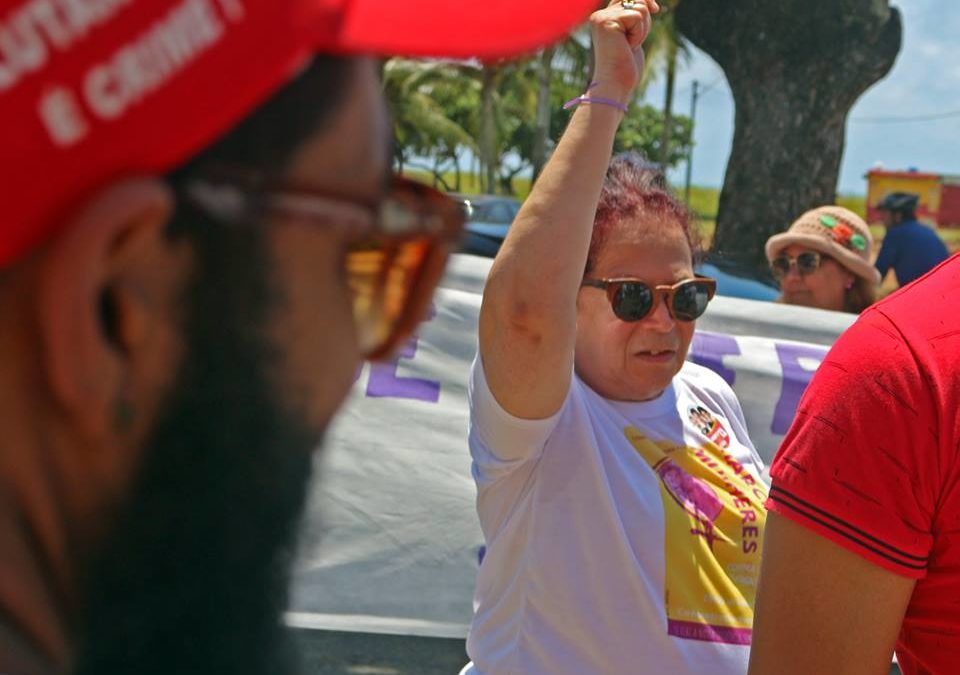 Professores da UESC participam de protesto contra o avanço do conservadorismo