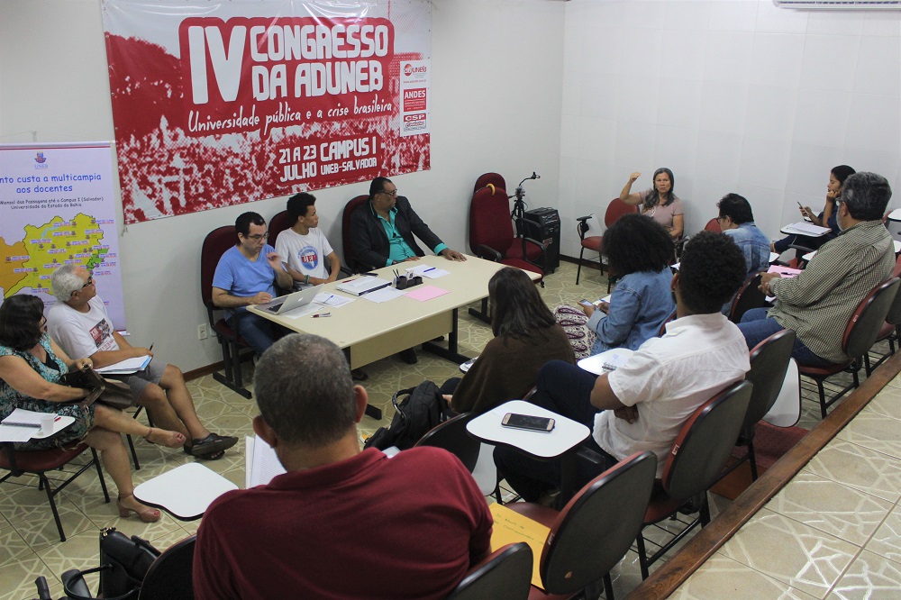 FÓRUM DAS 12 APONTA INICIATIVAS CONJUNTAS DE RESISTÊNCIA NAS UNIVERSIDADES ESTADUAIS