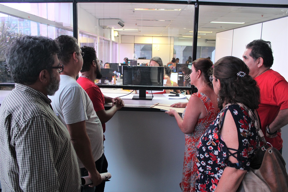 Fórum das ADs tenta o diálogo, mas governo silencia