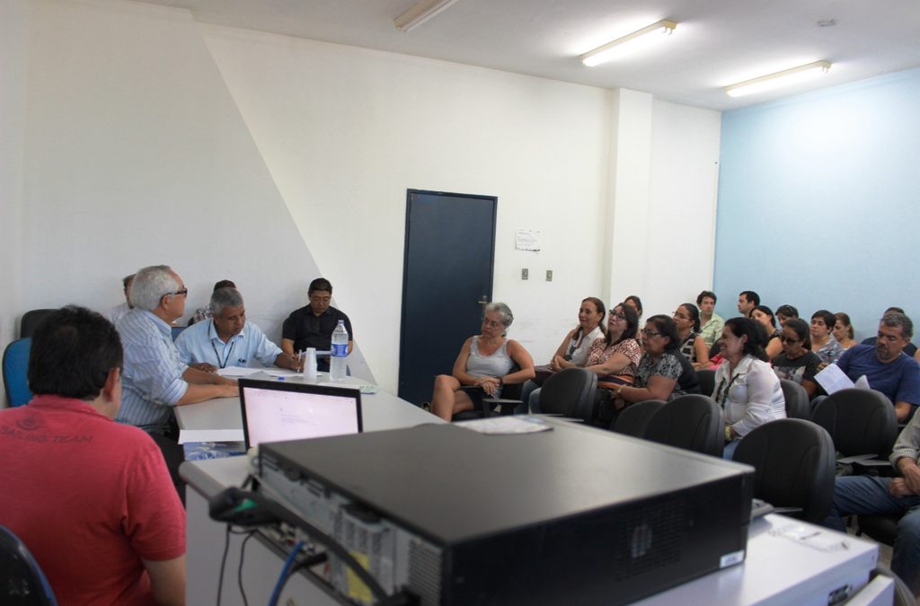 Docentes cobram participação das Associações em negociação com o governo