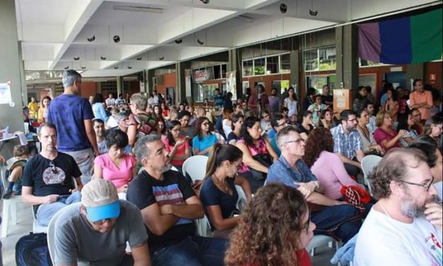 ﻿UESC: Professores saem da greve, assinam acordo e preparam calendário de reposição das aulas