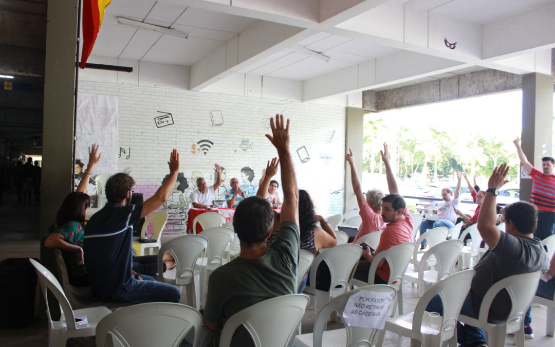 Assembleia define estratégias em defesa da autonomia universitária e dos salários