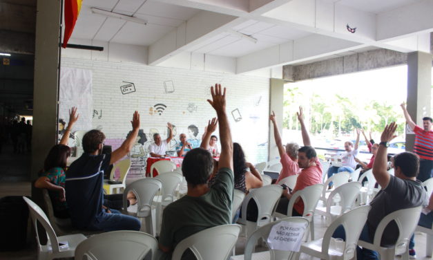 Assembleia define estratégias em defesa da autonomia universitária e dos salários