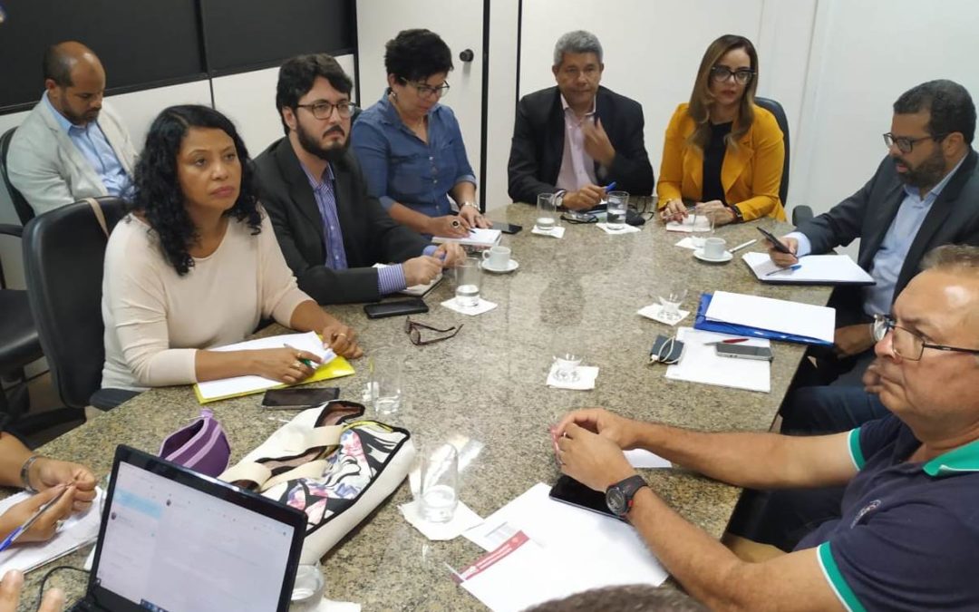 GOVERNO ADMITE PROBLEMAS NO PAGAMENTO DOS PROFESSORES, ASSUME FOLHA SUPLEMENTAR E NORMALIDADE PARA SALÁRIO DE JULHO