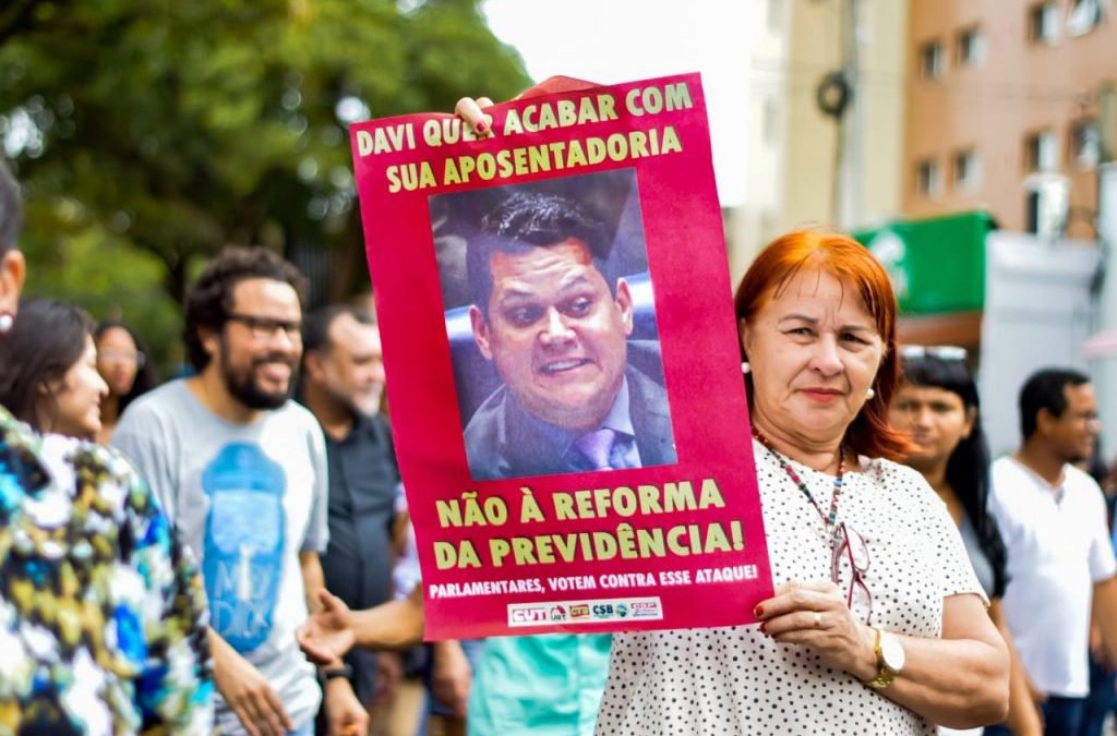 Reforma da Previdência vai à votação dia 24/9 no Senado e segue alvo de protestos