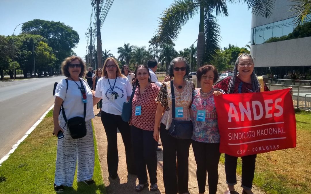 Abraço simbólico marca ato em defesa do CNPq​