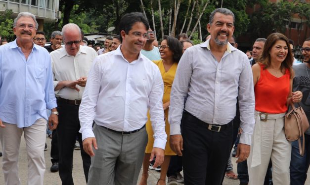 UESC ELEGE SEU NOVO REITOR E VICE