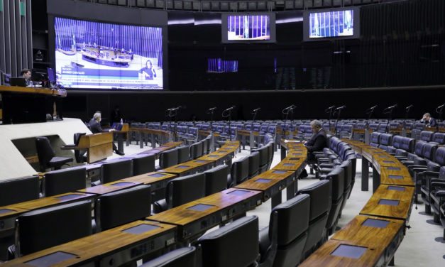 Mesmo em sessões virtuais, Congresso vota medidas contra os trabalhadores