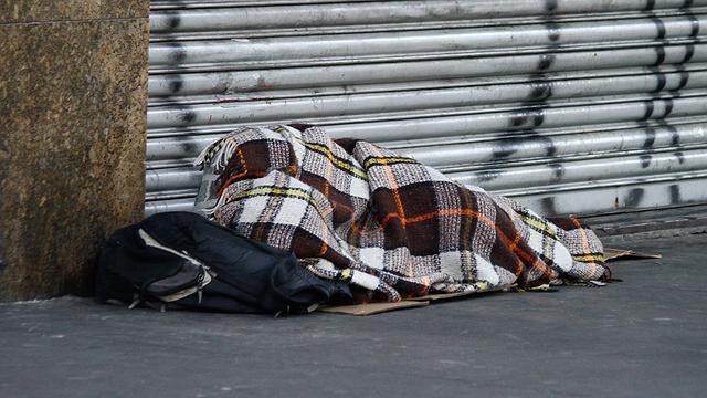 Pessoas em situação de rua são as que mais sofrem com a pandemia do coronavírus