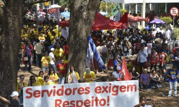 Vamos pressionar os deputados pela não votação do projeto de congelamento dos salários dos servidores
