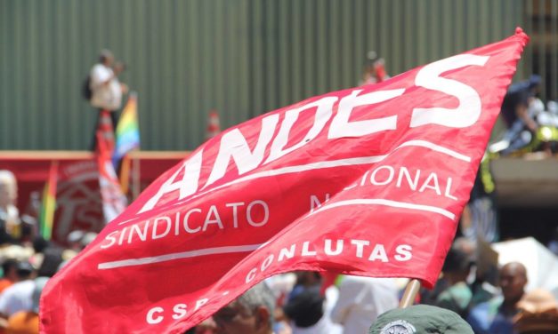 Nota do ANDES-SN favorável ao pedido de impedimento de Bolsonaro apresentado por movimentos sociais, entidades e partidos políticos