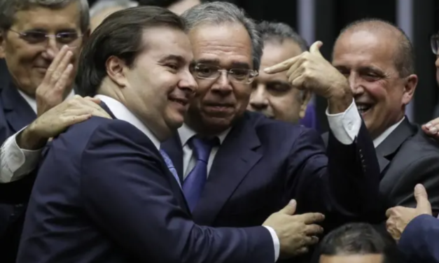Câmara aprova “PEC do Orçamento de Guerra” com privilégios aos bancos e graves prejuízos ao país