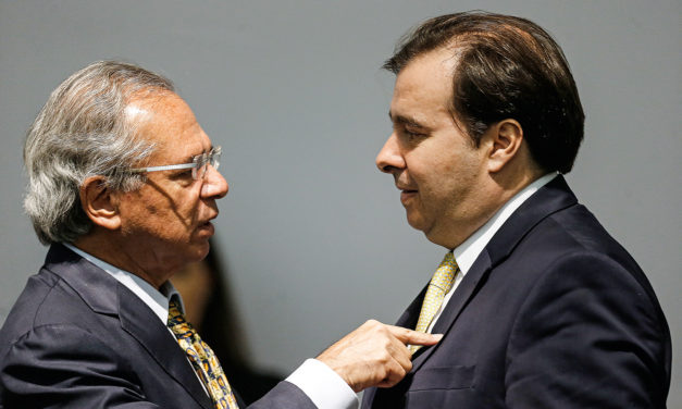 Servidores públicos realizam dia de luta nesta quarta (27) contra congelamento dos salários