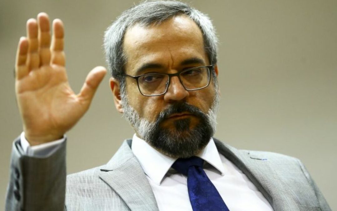 Justiça condena União por ofensa de Weintraub à comunidade acadêmica