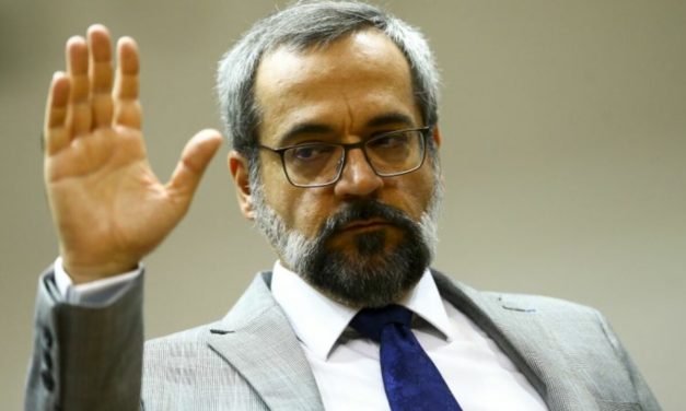 Justiça condena União por ofensa de Weintraub à comunidade acadêmica