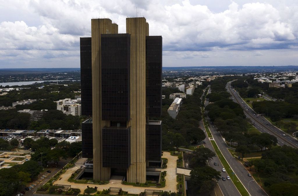 Senadores aprovam projetos que alteram regras do Banco Central