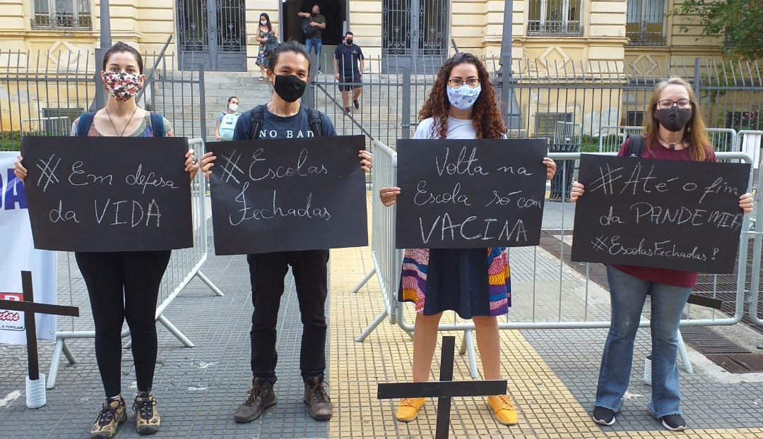 15 estados ignoram aumento de casos pela Covid-19 e determinam volta às aulas presenciais em 2021