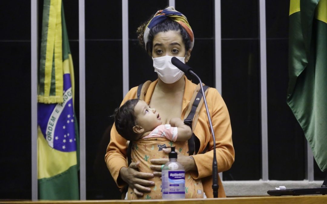 InformANDES: Participação feminina na política cresce, mas ainda é tímida e insuficiente