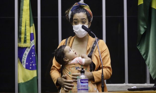 InformANDES: Participação feminina na política cresce, mas ainda é tímida e insuficiente