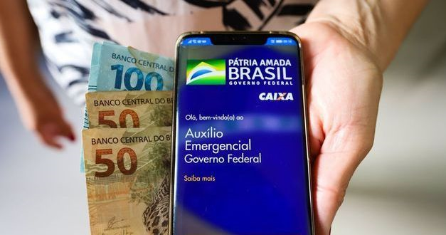 Auxílio emergencial volta a ser pago dia 6, mas com valor insuficiente
