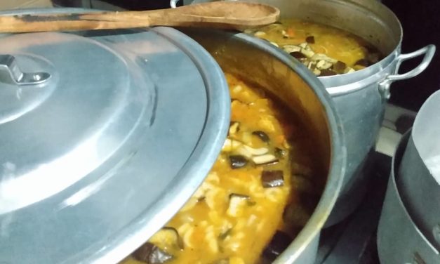 Campanha Prato Cheio serve sopão em Itabuna