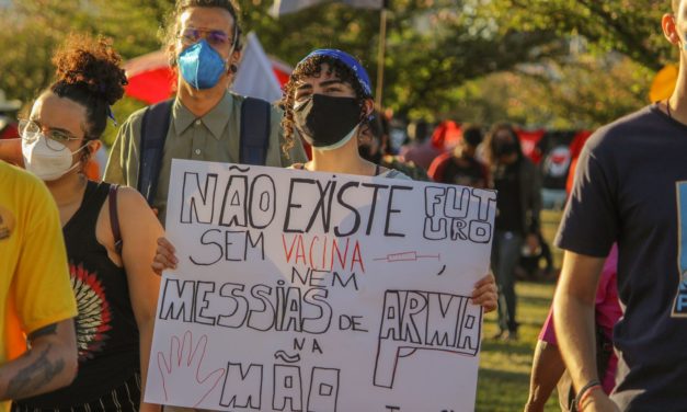 13J: Manifestantes protestam contra as privatizações e pelo Fora Bolsonaro