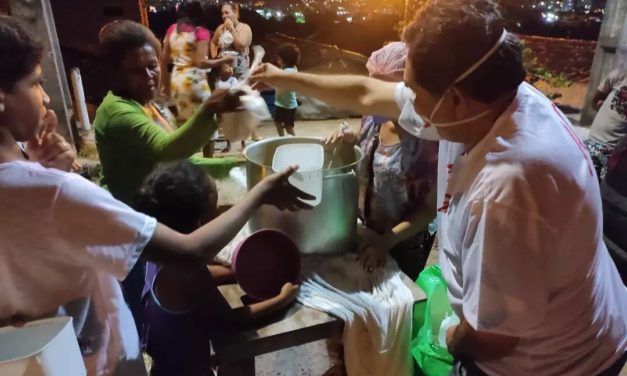 ADUSC participa do Sopão da Resistência em Itabuna