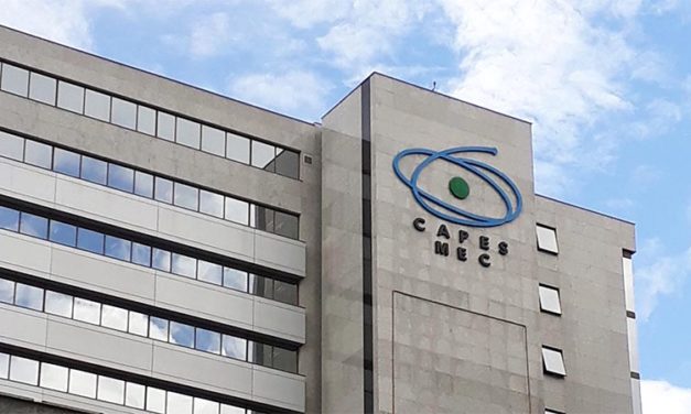 Mais de 50 renunciam às suas funções na Capes