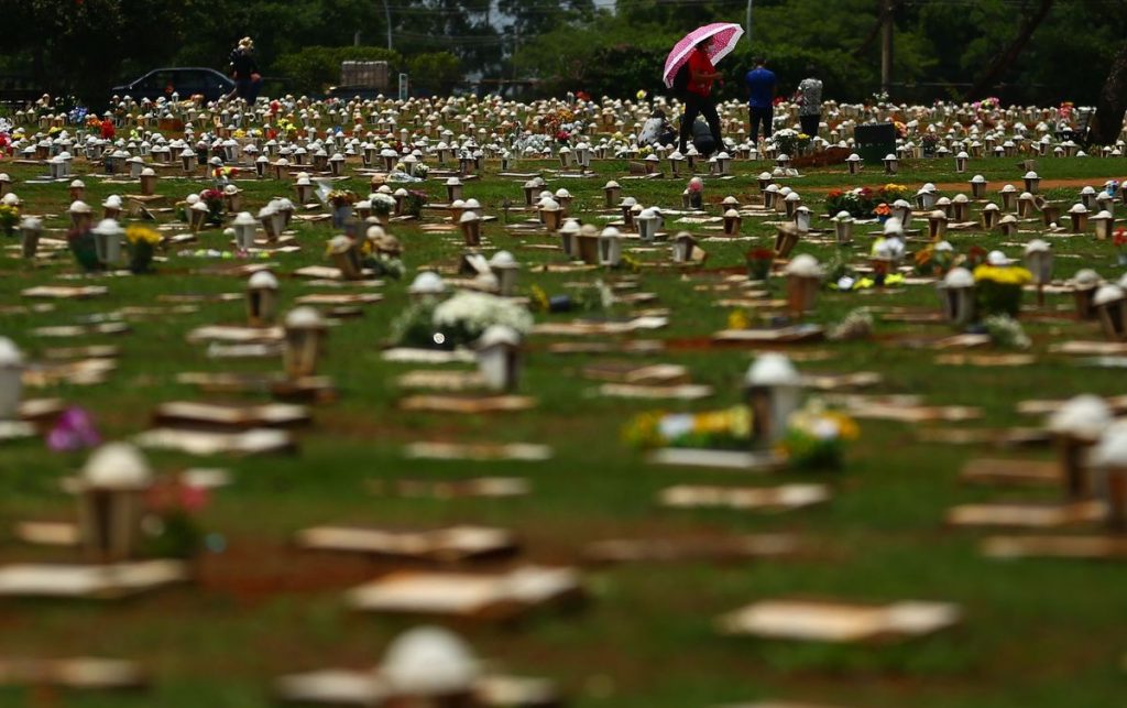 Brasil passa de 650 mil mortes por Covid e se revela um país ainda mais desigual