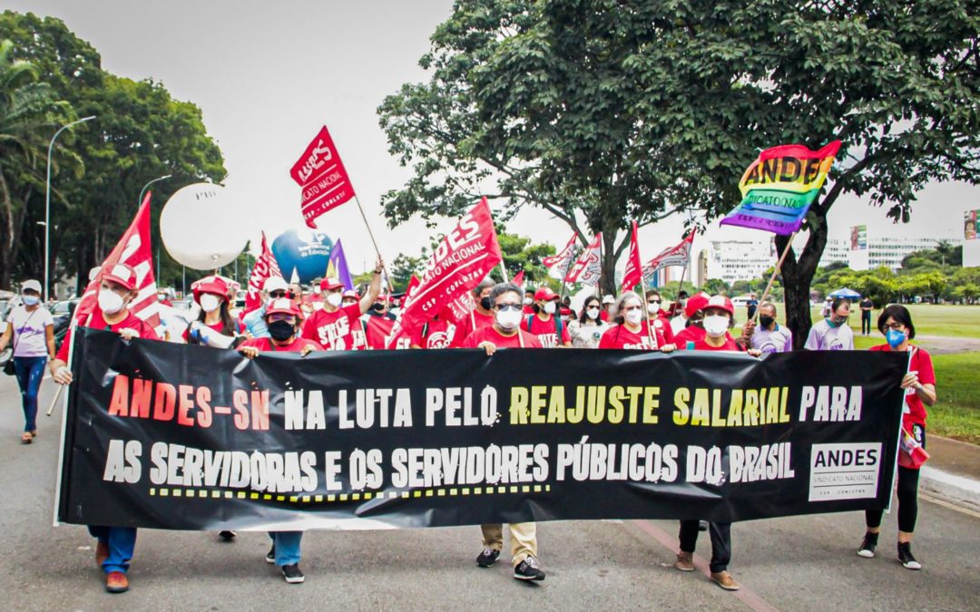 Docentes irão novamente às ruas pelo Fora Bolsonaro e organizam agenda de lutas para abril