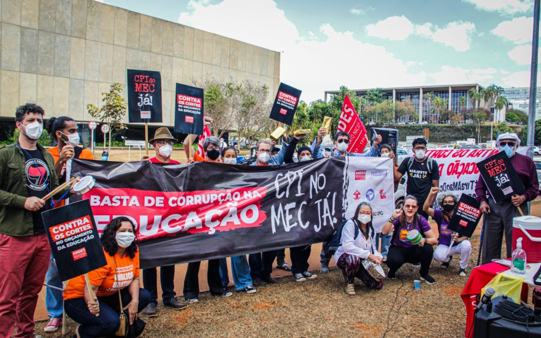 Jornada de lutas em Brasília cobra da CPI do MEC e consegue avanços em defesa da Educação