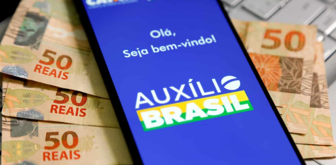 Com consignado liberado pelo governo, bancos planejam lucrar muito com Auxílio Brasil