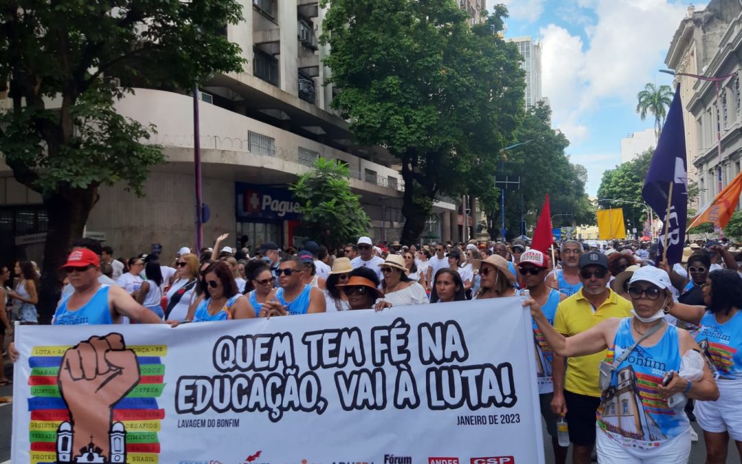 ASSOCIAÇÕES DOCENTES PARTICIPAM DA TRADICIONAL LAVAGEM DO BONFIM