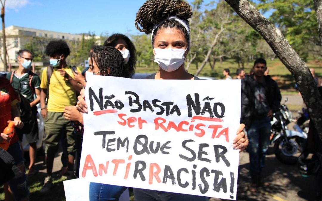 Sancionada lei que tipifica injúria racial como racismo e aumenta pena para esse crime