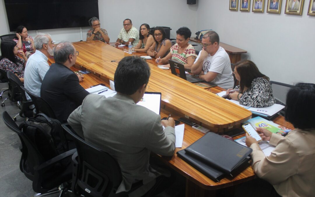 FÓRUM DAS ASSOCIAÇÕES DOCENTES E FÓRUM DE REITORES E REITORAS SE UNIFICAM EM DEFESA DAS UNIVERSIDADES ESTADUAIS DA BAHIA