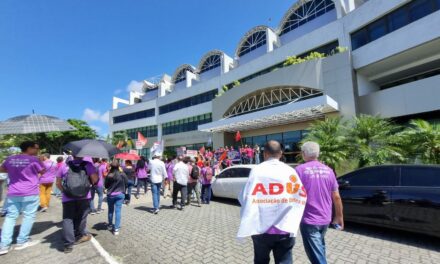 ADUSC convoca categoria para ato público em Salvador