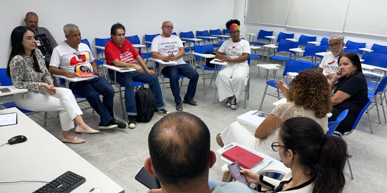 FÓRUM DAS ADS APRESENTA PARA A EQUIPE DO PLANSERV AS REIVINDICAÇÕES DA CATEGORIA