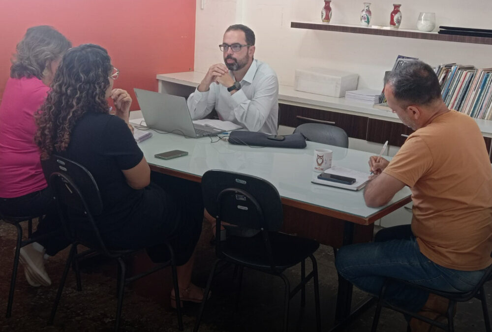 ADUSC discute medidas para garantir adicional de insalubridade a docentes da UESC