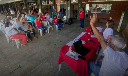 Assembleia da ADUSC aprova proposta de mobilização pelo fim da fila de promoções