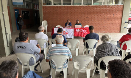 Professoras/es da UESC aprovam mobilização contra a Reforma Administrativa