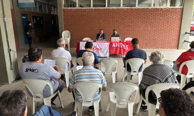 Professoras/es da UESC aprovam mobilização contra a Reforma Administrativa