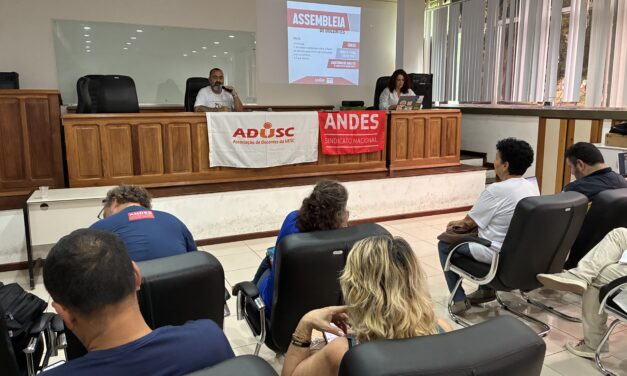 Professores/as da UESC aprovam Pauta de Reivindicações 2026 com acréscimos