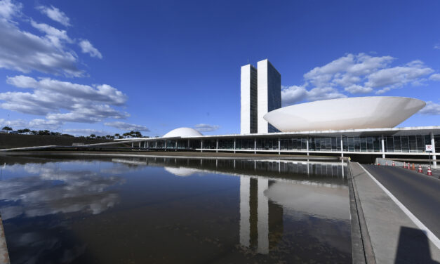 Orçamento 2026: universidades perdem R$ 488 milhões enquanto recursos de emendas aumentam