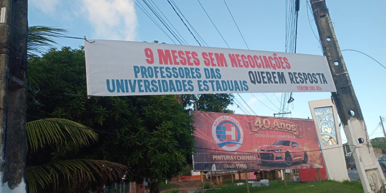 Movimento docente cobra retomada das negociações com o Estado durante visita de coordenador da SEC à UESC