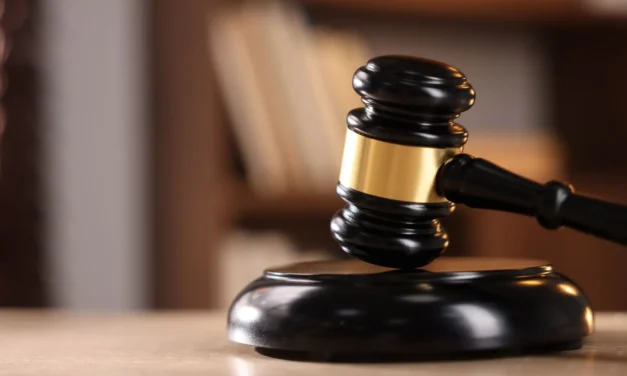 Vitória! ADUSC conquista liminar que suspende cobrança da parcela de risco do Planserv para três docentes