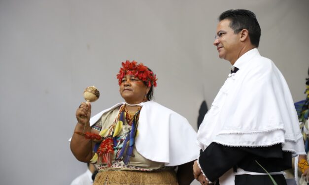 ADUSC destaca homenagem a lideranças indígenas durante sessão especial dos 52 anos da UESC