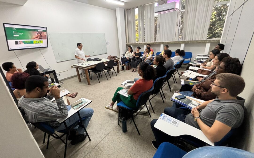 ADUSC apresenta atuação do sindicato e convoca novos docentes à luta