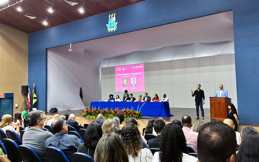 ADUSC participa de Aula Magna que marca início do semestre 2026.2 na UESC