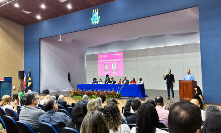 ADUSC participa de Aula Magna que marca início do semestre 2026.2 na UESC