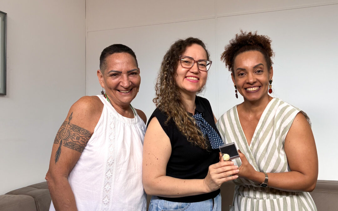 ADUSC recepciona professora surda e amplia diálogo sobre acessibilidade na UESC